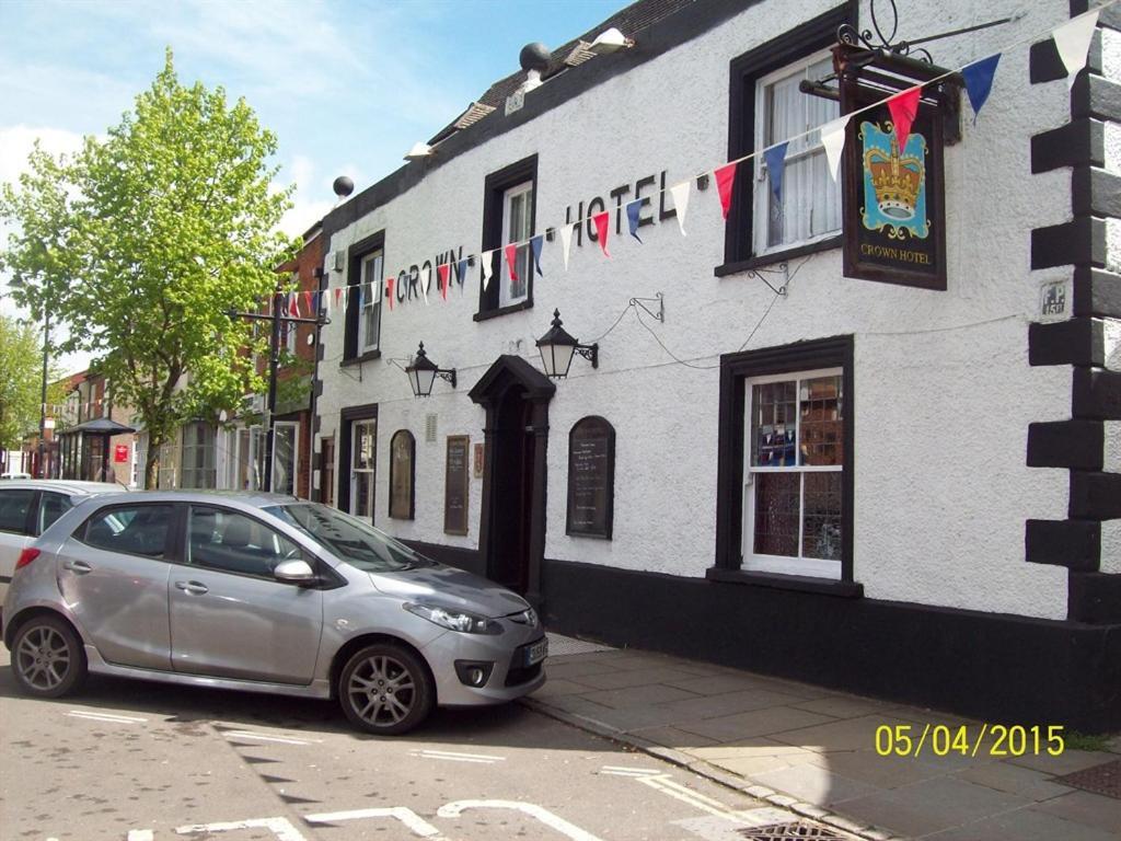 The Crown Hotel Swindon Exterior foto